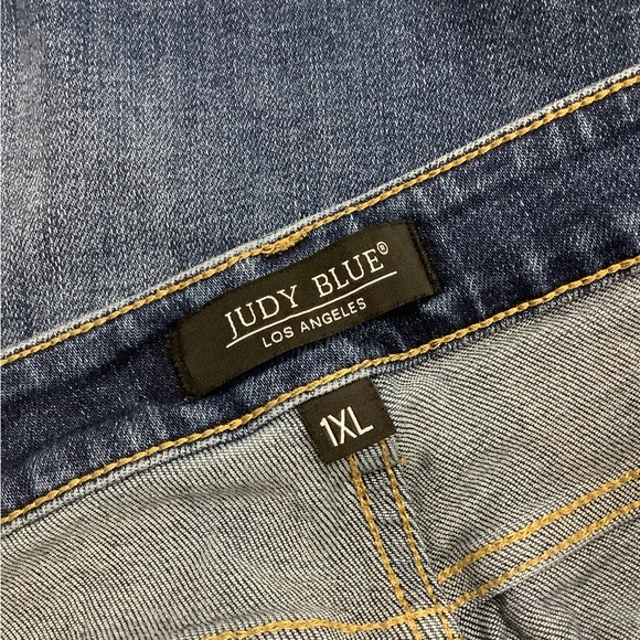 Judy Blue Distressed Blue Bermuda Denim Shorts Stretch - Picture 3 of 5